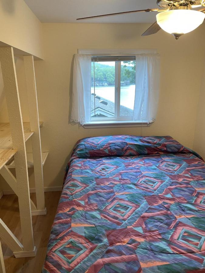 Loft , boat dock, 2 bedrooms , pet friendly Gravois Mills Exteriör bild