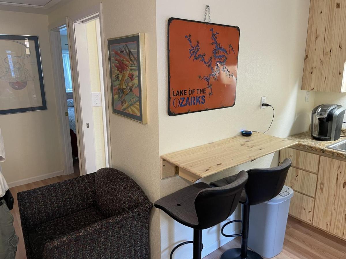 Loft , boat dock, 2 bedrooms , pet friendly Gravois Mills Exteriör bild
