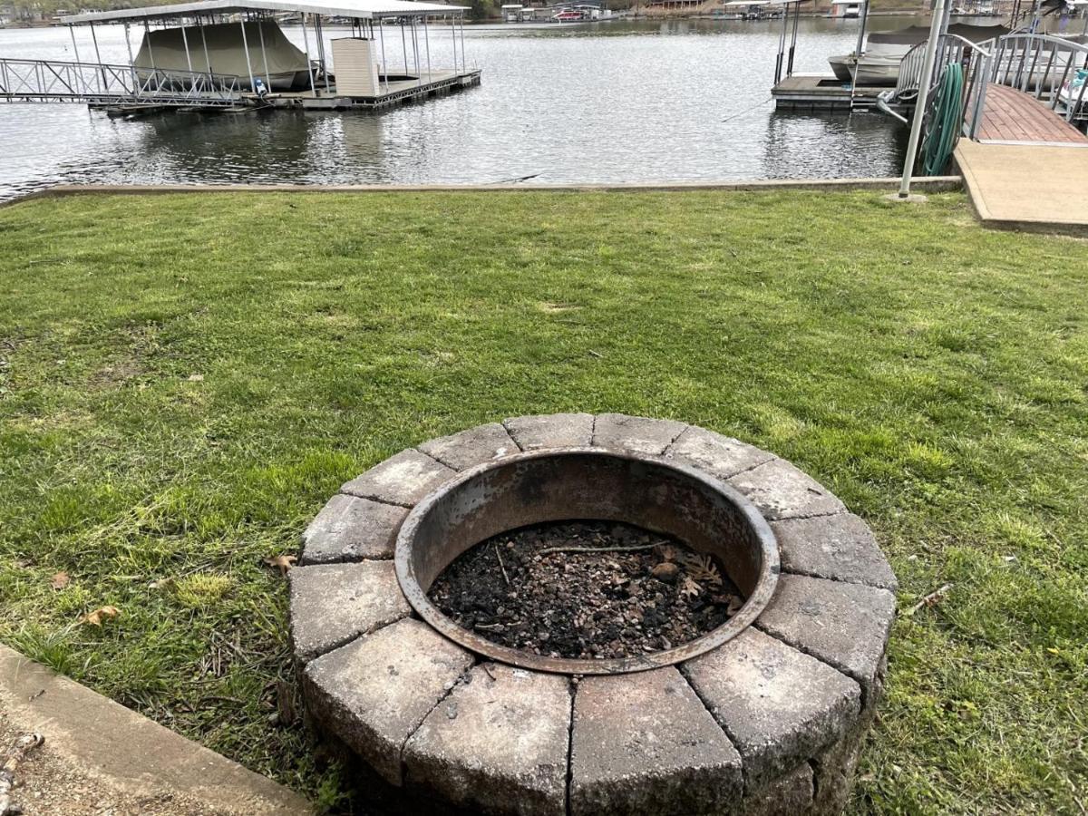 Loft , boat dock, 2 bedrooms , pet friendly Gravois Mills Exteriör bild